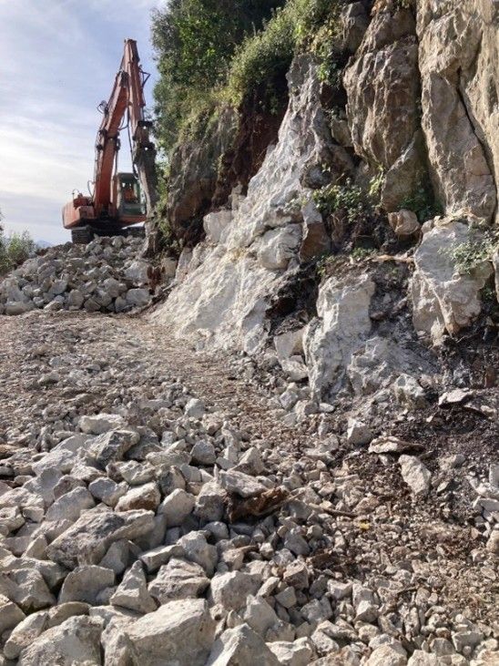 Interventi per l’accessibilità della località Castello mediante messa in sicurezza del versante sovrastante — foto 2