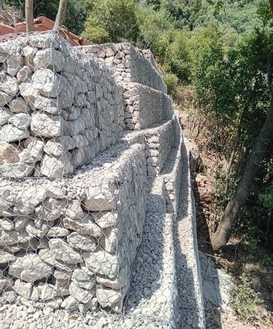 Interventi per l’accessibilità della località Castello mediante messa in sicurezza del versante sovrastante — foto 5